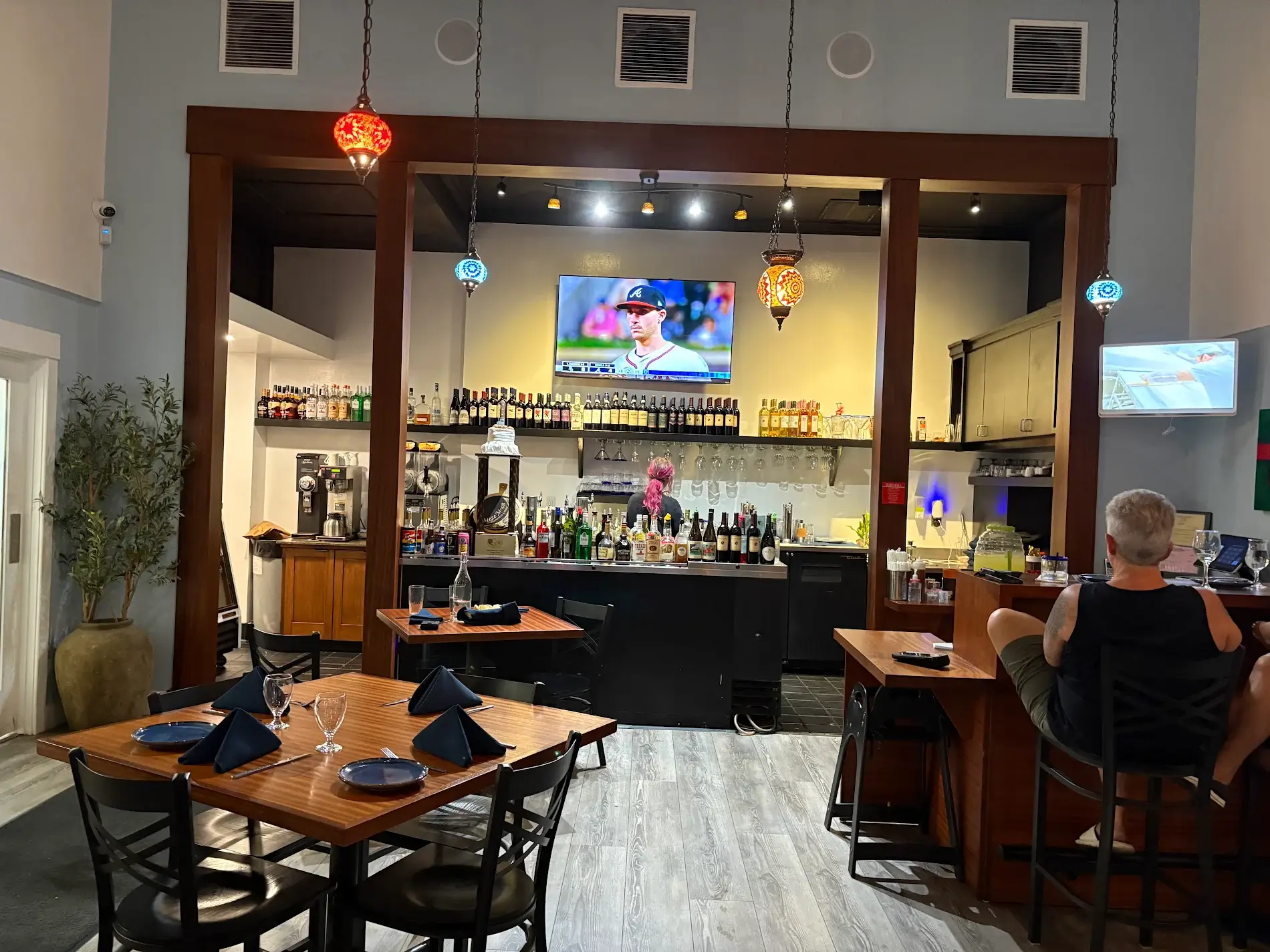 Meze Moon Mediterranean Cuisine